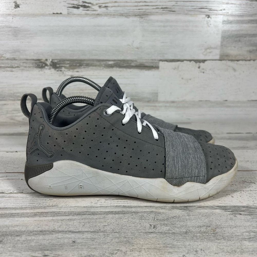 Nike Air Jordan Breakout Men's Gym Shoes 881449-003 Wrap Around Lace Grey US 8